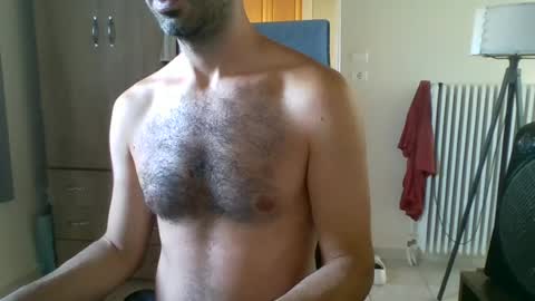 Snapshot of mrralph__90 chatting on July 28, 4:16 pm Mrralph online show from July 28, 4:16 pm