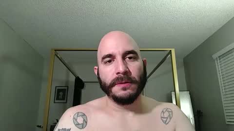 Snapshot of mrricomustachio chatting on December 18, 3:04 am Rico online show from December 18, 3:04 am