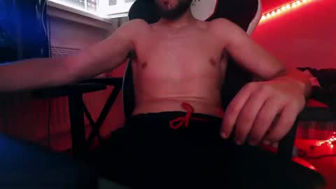 MrRogue online show from June 27, 11:37 am