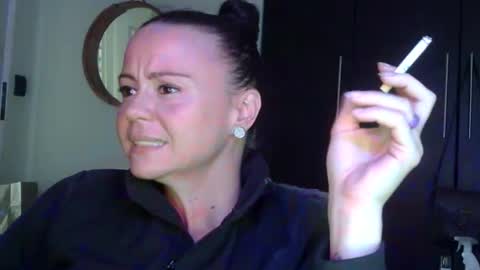 Snapshot of mrs_bunny_swing chatting on April 13, 1:49 pm mrs_bunny_swing online show from April 13, 1:49 pm