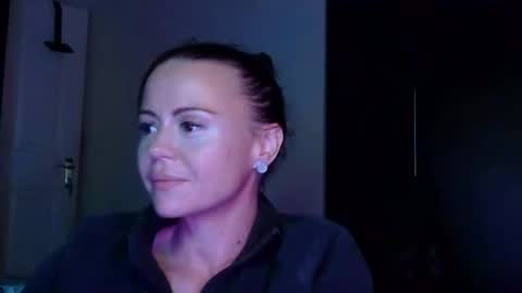 Snapshot of mrs_bunny_swing chatting on April 15, 5:42 pm mrs_bunny_swing online show from April 15, 5:42 pm