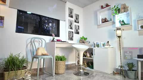 Snapshot of mrs_edha_ chatting on October 2, 10:44 am Edha online show from October 2, 10:44 am