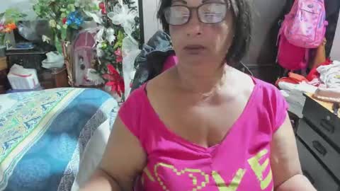 mrs_mommy online show from December 20, 10:17 pm