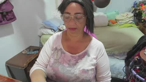 mrs_mommy online show from April 9, 10:04 pm