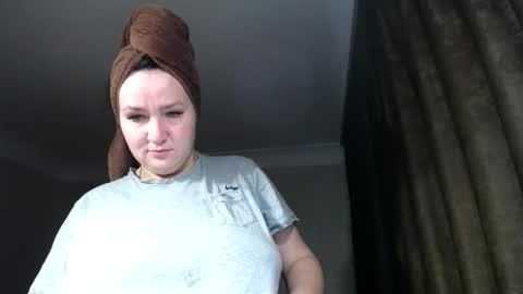 mrs_smith__ online show from February 28, 1:17 am