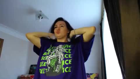 mrs_smith__ online show from March 29, 9:53 am