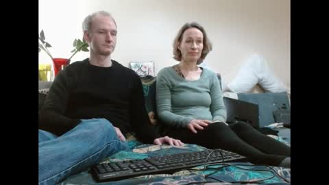 Snapshot of mrs_velvet_vixen_and_mr_stud chatting on January 2, 8:39 am Mrs Velvet Vixen online show from January 2, 8:39 am