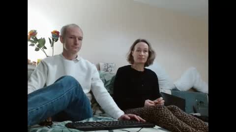 Snapshot of mrs_velvet_vixen_and_mr_stud chatting on February 6, 8:29 am Mrs Velvet Vixen online show from February 6, 8:29 am