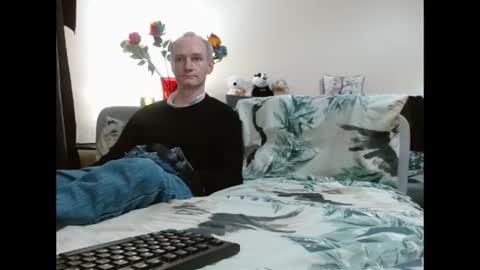 Snapshot of mrs_velvet_vixen_and_mr_stud chatting on February 20, 2:46 pm Mrs Velvet Vixen online show from February 20, 2:46 pm