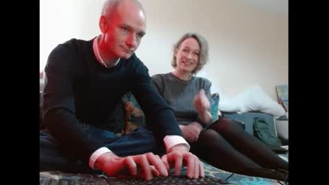 Snapshot of mrs_velvet_vixen_and_mr_stud chatting on September 12, 7:30 am Mrs Velvet Vixen online show from September 12, 7:30 am