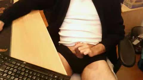 Snapshot of mrshadow903 chatting on February 4, 10:15 pm mrshadow903 online show from February 4, 10:15 pm