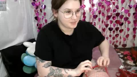 MrsJess online show from May 4, 2:18 am