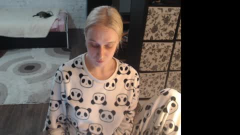 Sasha online show from April 14, 6:36 pm