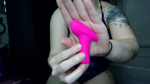 Mrstxoxo4594 online show from May 5, 6:54 am