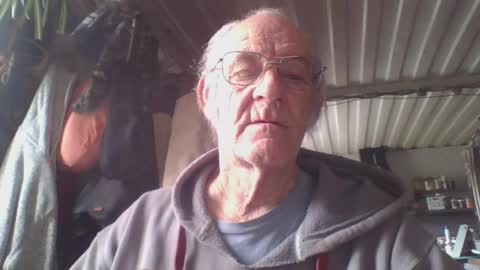 Chuck online show from March 30, 7:04 pm