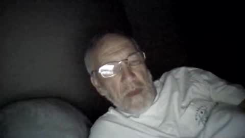 Snapshot of mrtease5 chatting on April 11, 9:57 am mrtease5 online show from April 11, 9:57 am