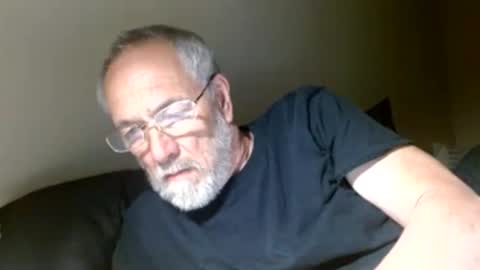 Snapshot of mrtease5 chatting on April 13, 3:45 am mrtease5 online show from April 13, 3:45 am