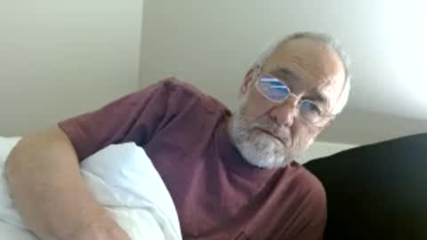 Snapshot of mrtease5 chatting on April 20, 4:04 am mrtease5 online show from April 20, 4:04 am