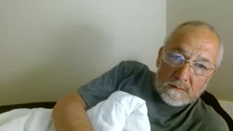 Snapshot of mrtease5 chatting on May 2, 7:52 pm mrtease5 online show from May 2, 7:52 pm