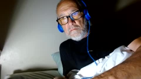 Snapshot of mrtease5 chatting on May 9, 9:36 am mrtease5 online show from May 9, 9:36 am