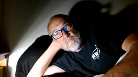 Snapshot of mrtease5 chatting on May 17, 5:05 am mrtease5 online show from May 17, 5:05 am