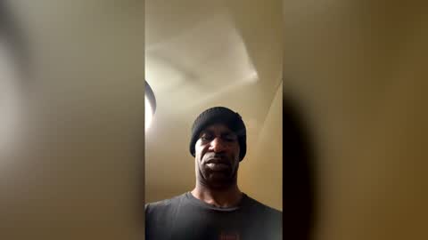 Snapshot of mrtoodeep1 chatting on February 15, 8:57 am mrtoodeep1 online show from February 15, 8:57 am