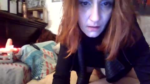 Snapshot of mrunmrun400535 chatting on December 19, 3:29 am warningdreams online show from December 19, 3:29 am