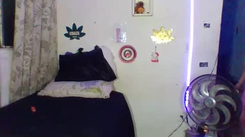 Snapshot of mrvenusx chatting on January 7, 1:08 am Mrs Venus online show from January 7, 1:08 am