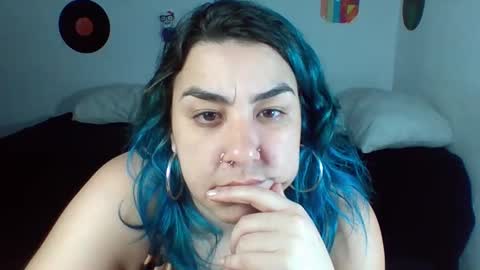 Snapshot of mrvenusx chatting on April 15, 7:58 pm Mrs Venus online show from April 15, 7:58 pm