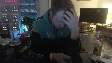 Sascha online show from March 15, 4:57 pm