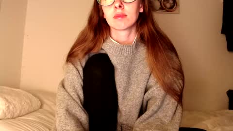 Snapshot of ms__mila chatting on March 18, 9:51 pm online show from March 18, 9:51 pm