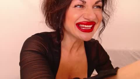Hi Im Anna PVT open 6 tk  extratokens  online show from May 16, 7:27 am