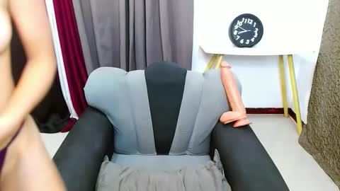 Allison online show from October 15, 8:03 am