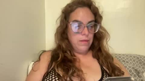Snapshot of ms_cougarcrush chatting on May 20, 5:52 pm ms_cougarcrush online show from May 20, 5:52 pm