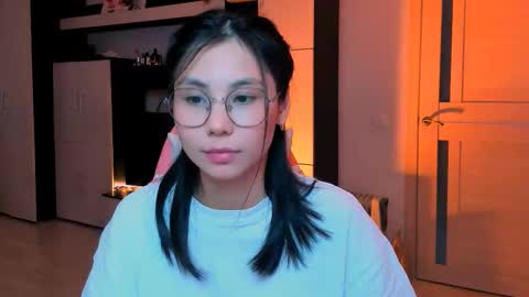 Snapshot of ms_emily_ chatting on November 5, 11:32 am ms_emily_ online show from November 5, 11:32 am