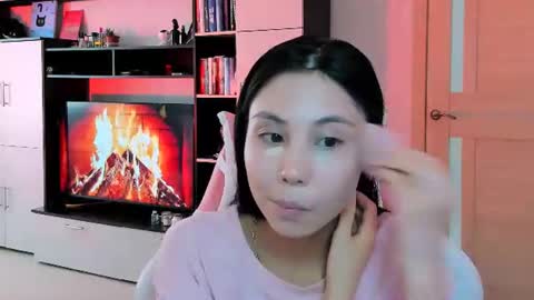 ms_emily_ online show from June 24, 10:25 am