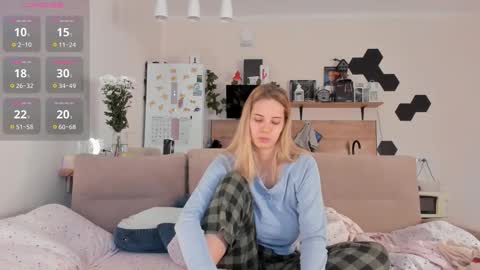 Snapshot of ms_foryou chatting on October 3, 3:58 am Ms ForYOU online show from October 3, 3:58 am