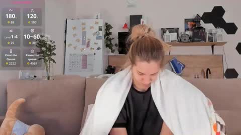 Snapshot of ms_foryou chatting on October 17, 4:15 am Ms ForYOU online show from October 17, 4:15 am