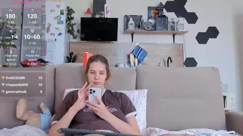 Snapshot of ms_foryou chatting on October 27, 4:49 am Ms ForYOU online show from October 27, 4:49 am