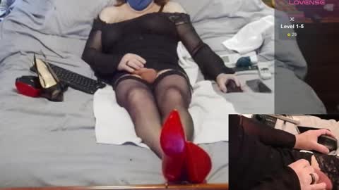 Snapshot of ms_jen chatting on March 25, 11:33 pm Jennifer online show from March 25, 11:33 pm