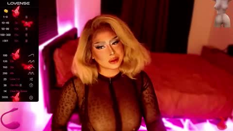 Snapshot of ms_lhadycummer chatting on March 28, 8:25 am Samantha online show from March 28, 8:25 am