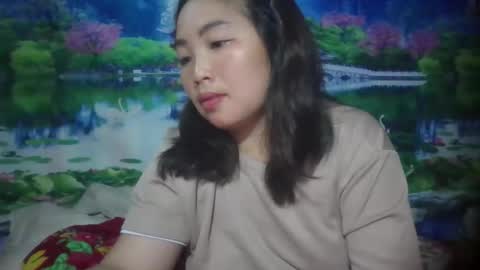 ms_pham online show from April 18, 4:11 pm