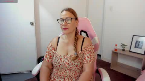 ms_samanta online show from May 19, 11:05 am