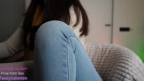 Your M online show from February 18, 2:02 pm