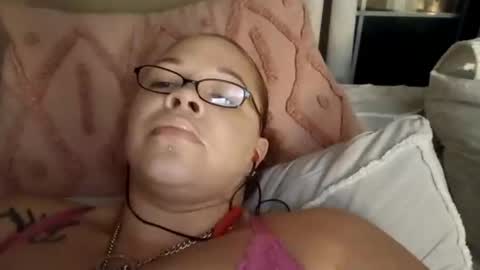 Snapshot of ms_staywet82 chatting on October 8, 9:18 am ms_staywet82 online show from October 8, 9:18 am