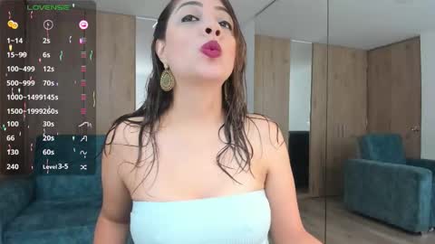 Snapshot of ms_valerypawg chatting on February 18, 10:11 am Valery Torres online show from February 18, 10:11 am