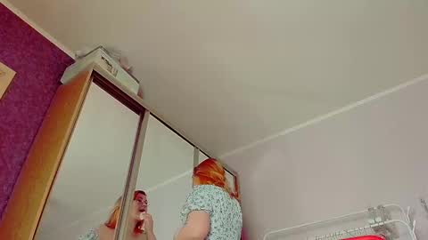 Snapshot of msfiery chatting on December 19, 1:40 pm Im Jess I can be a strict stepMother or a sweet stMommy all depends on you online show from December 19, 1:40 pm