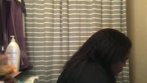 Snapshot of msjonemillion chatting on January 7, 1:06 am Chocolate  Candy   Stick online show from January 7, 1:06 am