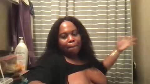 Snapshot of msjonemillion chatting on January 7, 4:08 am Chocolate  Candy   Stick online show from January 7, 4:08 am