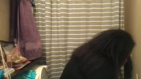 Snapshot of msjonemillion chatting on February 12, 5:15 am Chocolate  Candy   Stick online show from February 12, 5:15 am